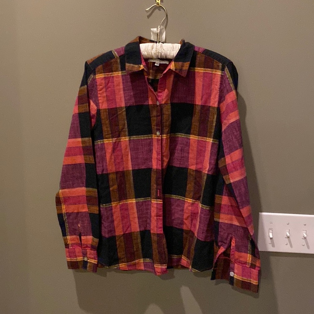 Gorgeous, Like-new, cotton, 12 petite shaped shirt by Foxcroft